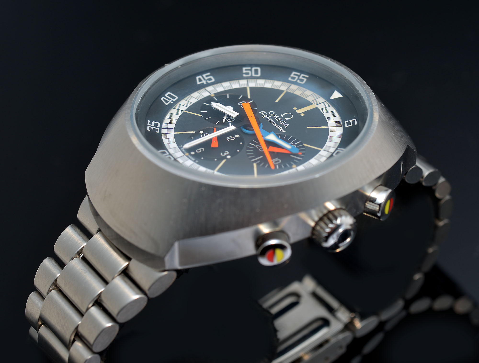 C.1970s Omega 43mm Flightmaster Chronograph Ref.145.026 Cal.911 manual winding in Steel. Factory restored